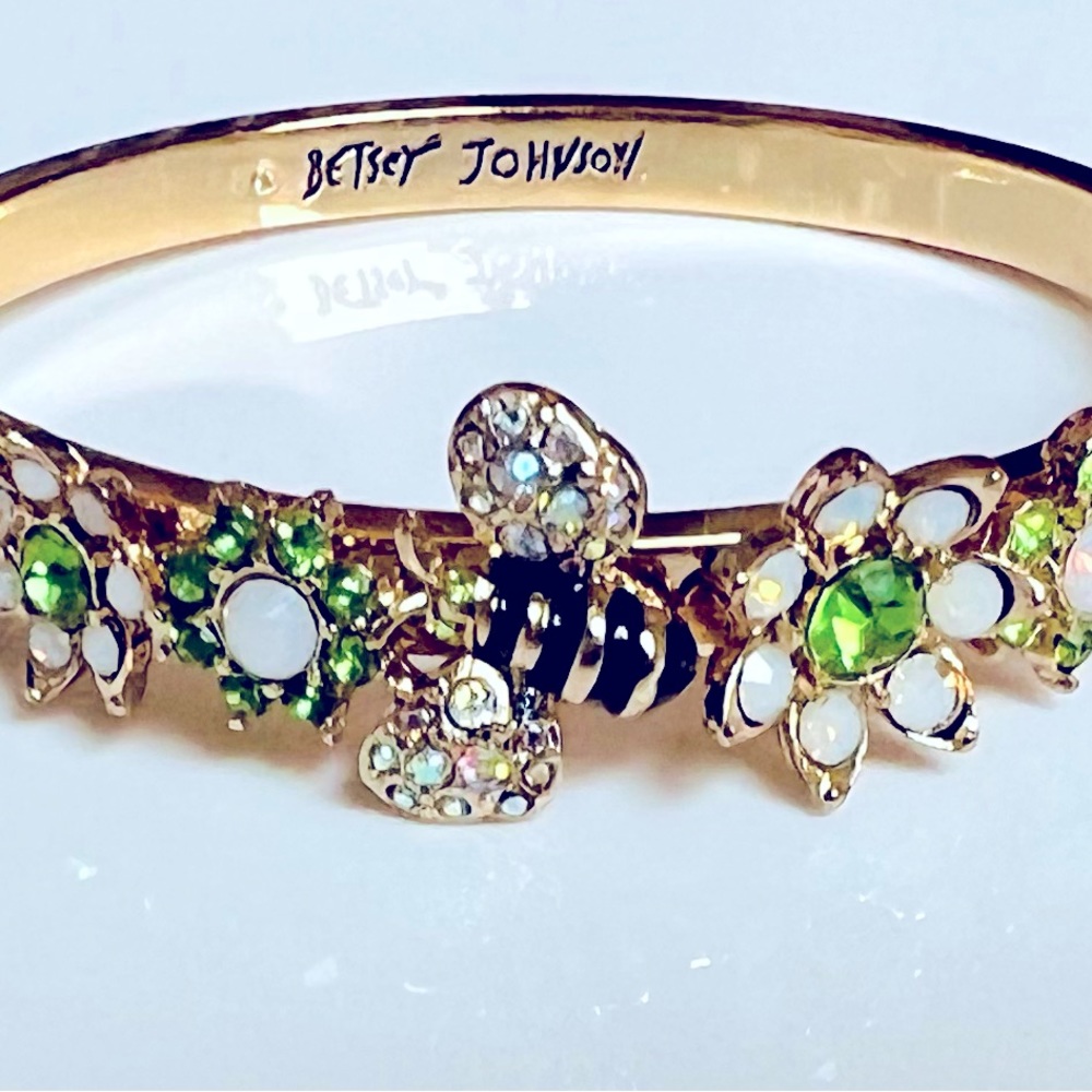 Betsey Johnson Garden Bee Flower Bangle Bracelet